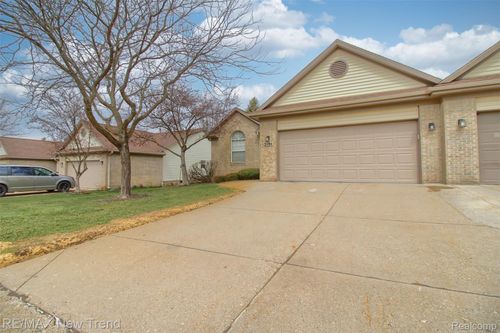 2191 Pleasant Dr, Commerce Twp, MI, 48390-3959 | Card Image
