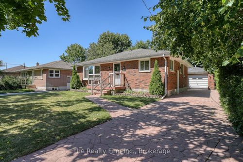 241 Goddard Blvd, London, ON, N5W4Z9 | Card Image