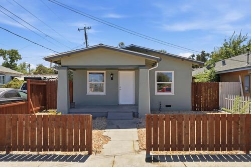 918 12th St, Marysville, CA, 95901-4739 | Card Image