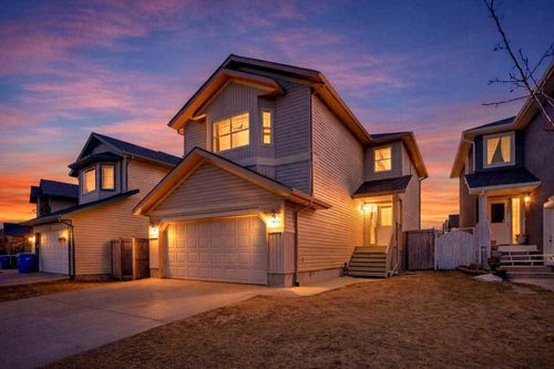 17 Taracove Cres Ne, Calgary, AB, T3J4R3 | Card Image