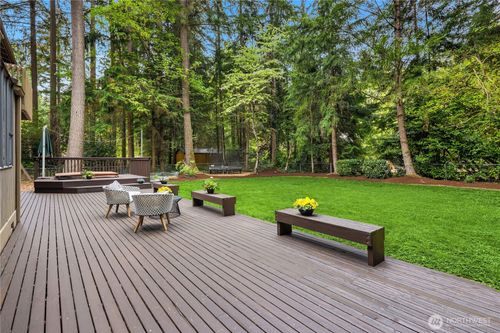 22542 Ne 46th St, Redmond, WA, 98053-8243 | Card Image