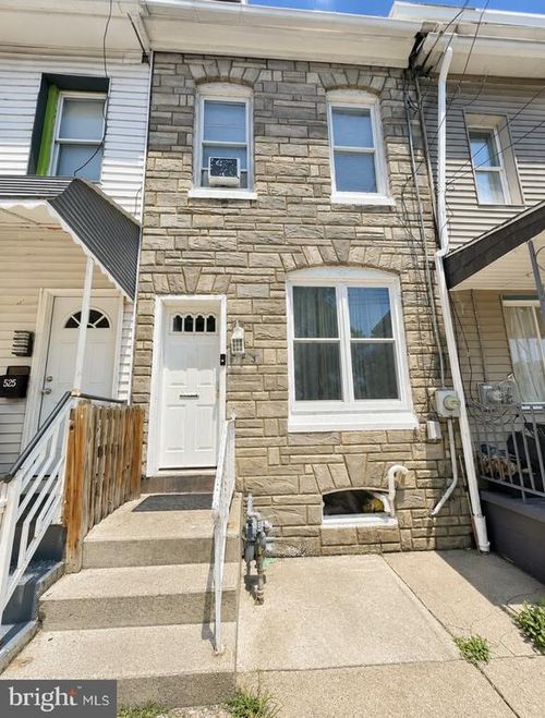 523 Tulpehocken St, READING, PA, 19601-2642 | Card Image