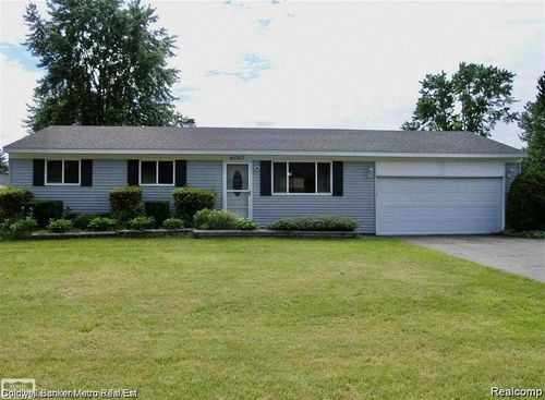 45367 Gable Inn St, Shelby Twp, MI, 48317-4619 | Card Image