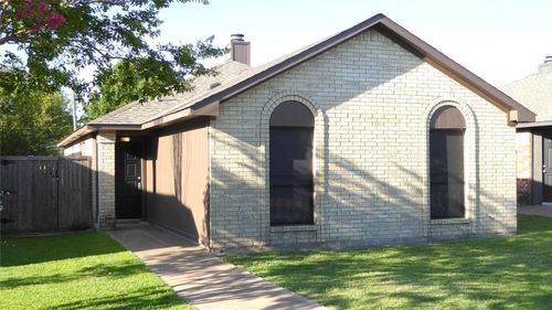 209 Stone Cir, Wylie, TX, 75098-4110 | Card Image