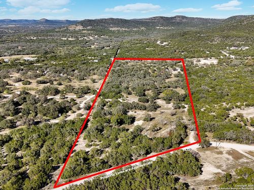 207 Roadrunner Trl, Utopia, TX, 78884-2548 | Card Image