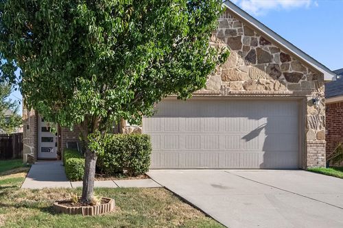 8825 Deadwood Ln, Aubrey, TX, 76227-1633 | Card Image