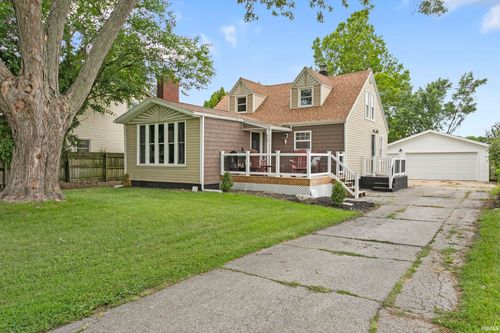 804 W 15th St, Mishawaka, IN, 46544-5004 | Card Image