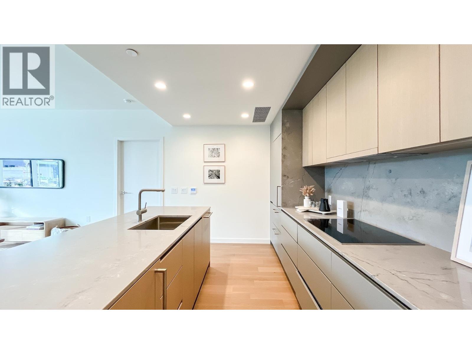 Residential in West Vancouver 5