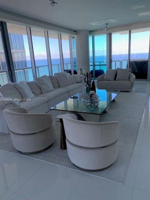 2808-17121 Collins Avenue, Sunny Isles Beach, FL, 33160 | Card Image