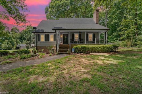 5754 Stanleyville Dr, Winston Salem, NC, 27105-9624 | Card Image