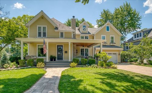 215 Fulton Ave, St. Charles, IL, 60174-2034 | Card Image