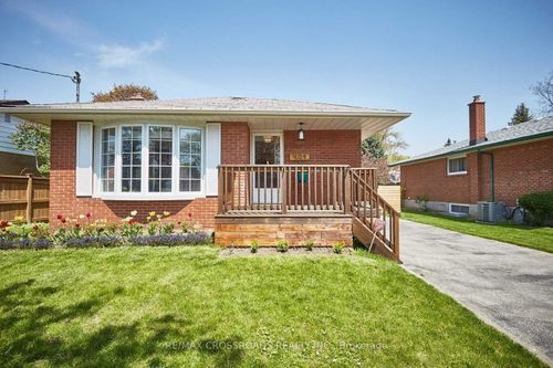 bsmt-904 Crocus Crescent, Whitby, ON, L1N2A7 | Card Image