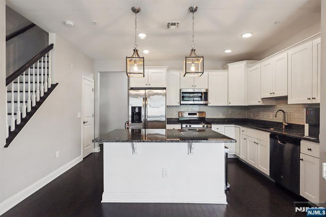 28 Elston Ct, Townhouse with 2 bedrooms, 3 bathrooms and null parking in Haskell NJ | Image 17