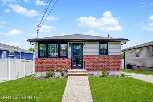 97 Preston Ave, Staten Island, NY, 10312-5006 | Card Image