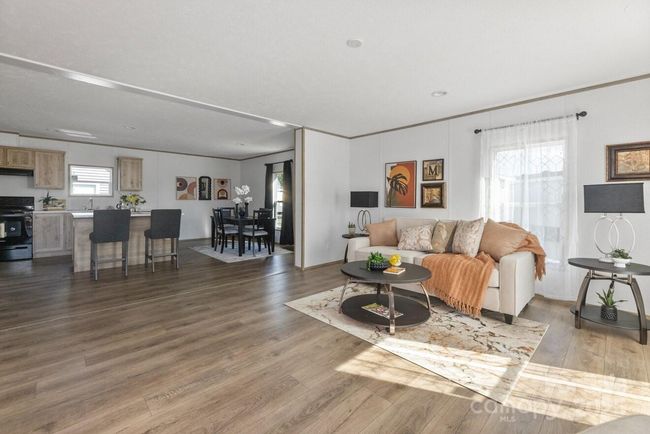 Living Room | Image 8