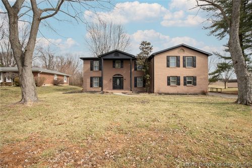 2413 Saint Andrews Rd, Jeffersonville, IN, 47130-6761 | Card Image
