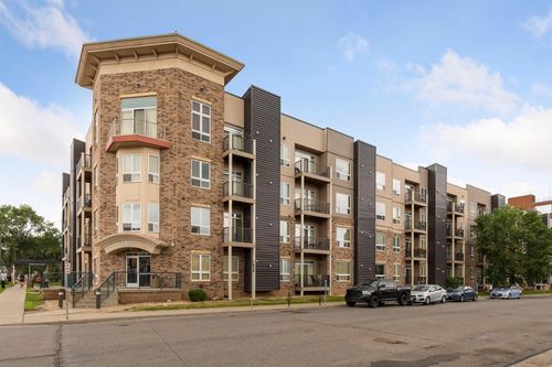 105-2600 University Ave Se, Minneapolis, MN, 55414-3291 | Card Image