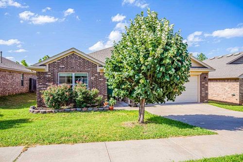 4504 W Aggie Drive, Stillwater, OK, 74074-0000 | Card Image