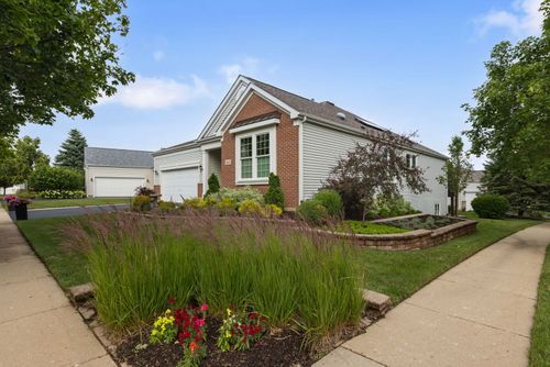 2661 Chesire Ct, Dundee, IL, 60118-1749 | Card Image