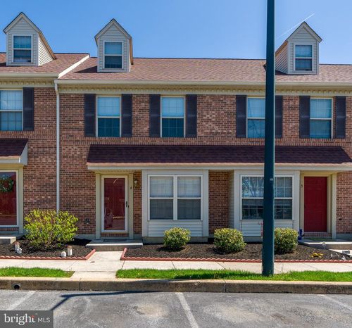 4 Acorn Blvd, Lancaster, PA, 17602-5711 | Card Image