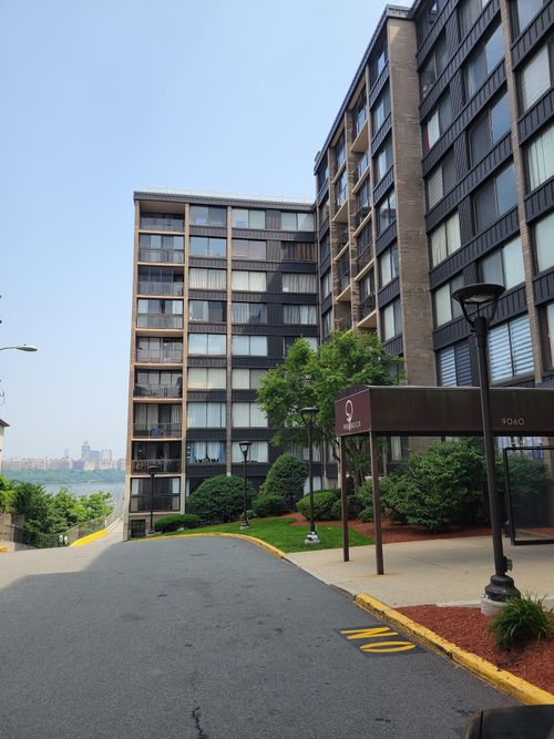 apt-920-9060 Palisade Ave, North Bergen, NJ, 07047-6180 | Card Image
