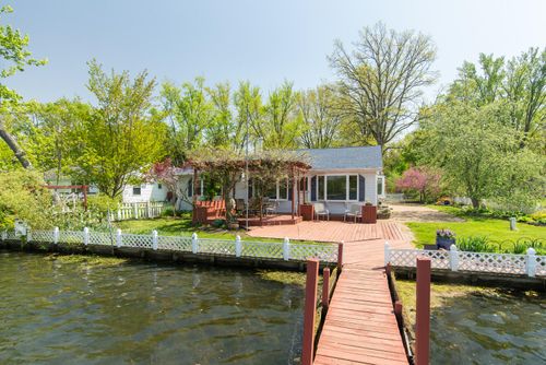 5303 Lake Rd, Reading, MI, 49274-9542 | Card Image
