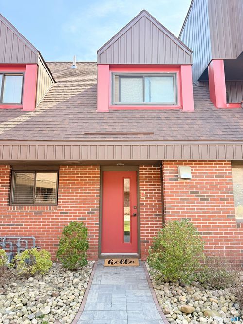 108-108 Montoya Dr, Branford, CT, 06405-2501 | Card Image