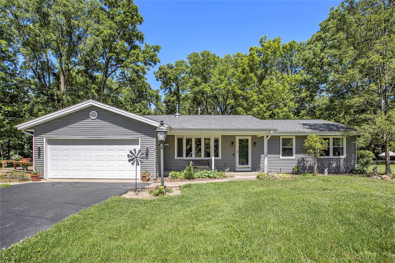 39th St, Augusta, MI 49012