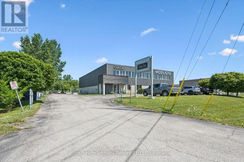 255 Thompson Drive, Cambridge, ON, N1T2B9 | Card Image
