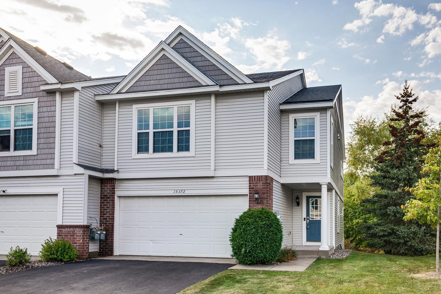 Foster Dr, Hugo, MN 55038
