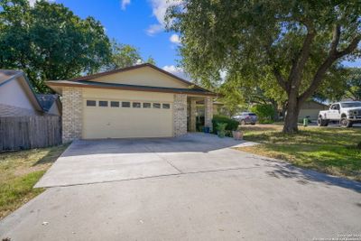 4250 Putting Grn, House other with 3 bedrooms, 2 bathrooms and null parking in San Antonio TX | Image 2