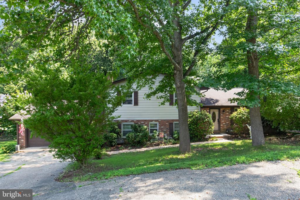 Residential in LEXINGTON PARK 2