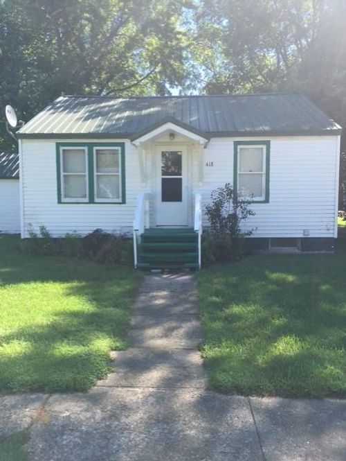 418 8th Ave, Madison, MN, 56256-1120 | Card Image