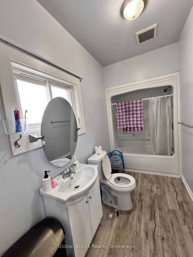 4493 Jepson St, House other with 5 bedrooms, 2 bathrooms and 2 parking in Niagara Falls ON | Image 17