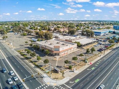 7155 24th St, Sacramento, CA, 95822-4494 | Card Image