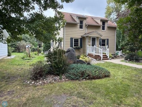 414 12th St N, Breckenridge, MN, 56520-1702 | Card Image