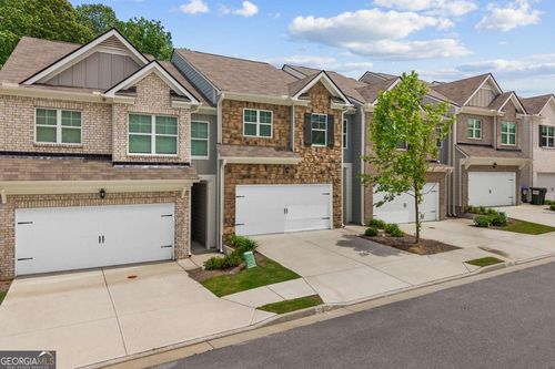 3341 Greyton Dr, Buford, GA, 30519-4816 | Card Image