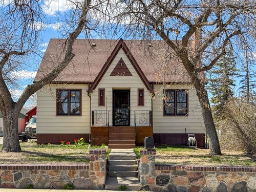 217 8th Ave N, Shelby, MT, 59474-1830 | Card Image