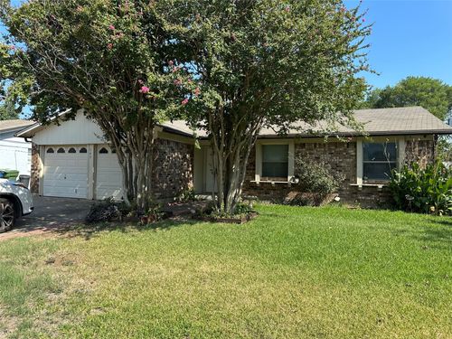 743 Price Dr, Lewisville, TX, 75067-4463 | Card Image