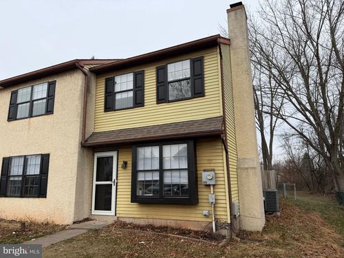 120 Redwood Dr, QUAKERTOWN, PA, 18951-3520 | Card Image