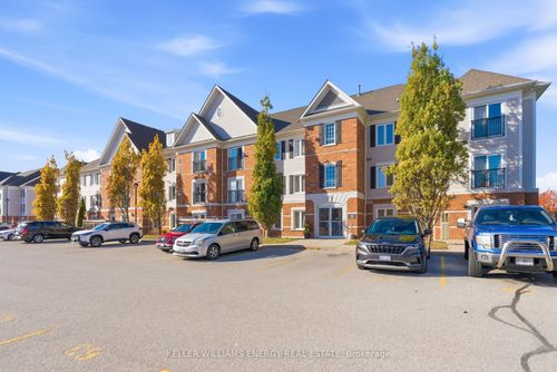 304-90 Aspen Springs Dr, Clarington, ON, L1C5N3 | Card Image