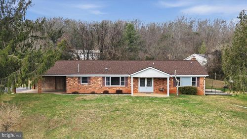 42 Dogwood Ln, BENTONVILLE, VA, 22610-2044 | Card Image