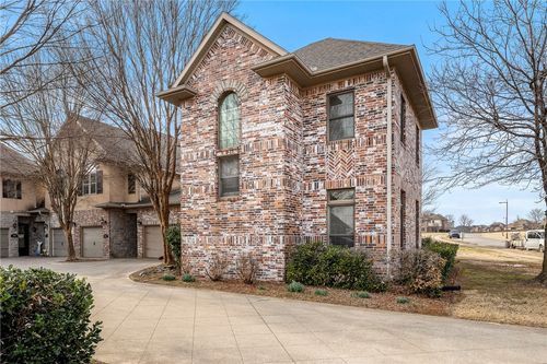 2700 S Everest Ave, Rogers, AR, 72758-9526 | Card Image