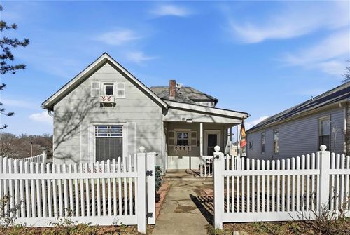 414 Pine St, Leavenworth, KS, 66048-3439 | Card Image
