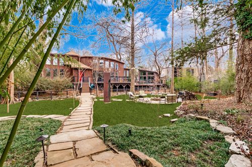 9026 San Leandro Dr, Dallas, TX, 75218-4259 | Card Image