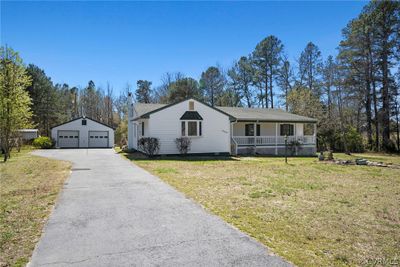 25605 Smith Grove Road, House other with 3 bedrooms, 2 bathrooms and null parking in Dinwiddie VA | Image 1