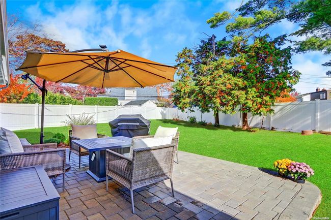 2 Tangle Ln, House other with 4 bedrooms, 3 bathrooms and null parking in Wantagh NY | Image 5