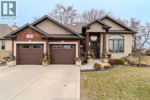 375 Grondin St, Lasalle, ON, N9J3R2 | Card Image