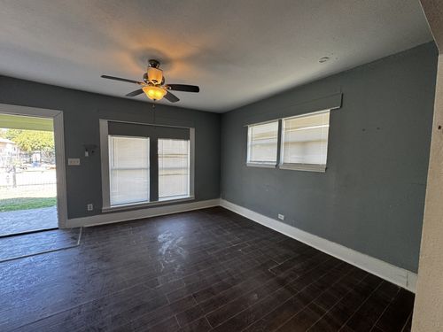 1526 Fairview Ave, Dallas, TX, 75223-2317 | Card Image