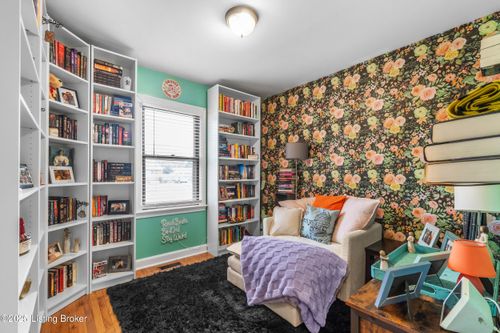 2018 Dixie Garden Dr, Louisville, KY, 40272-4409 | Card Image